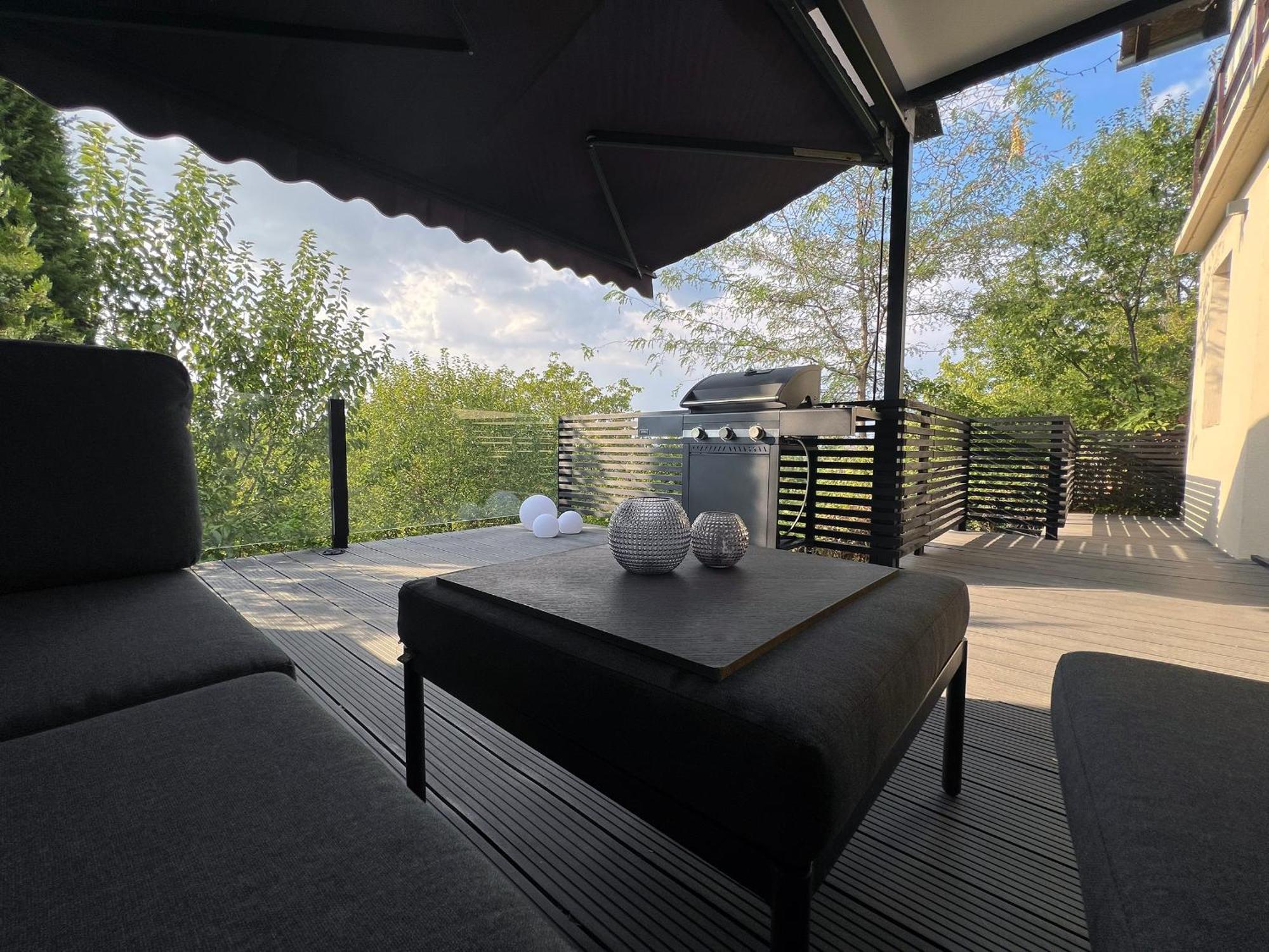 彼得罗瓦拉丁Pergola House In A Green Oasis With Fantastic View公寓 外观 照片